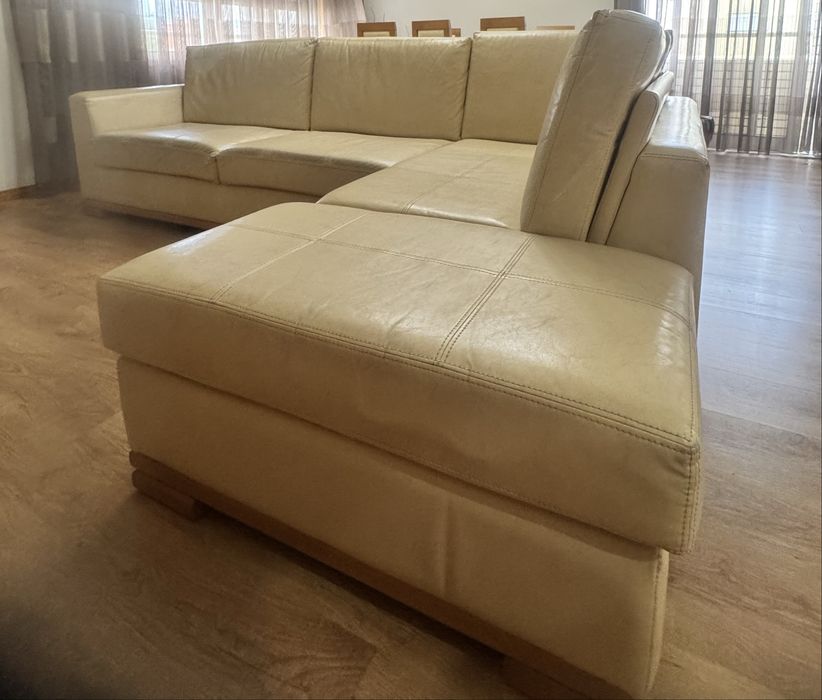 Sofá X-Long em Pele