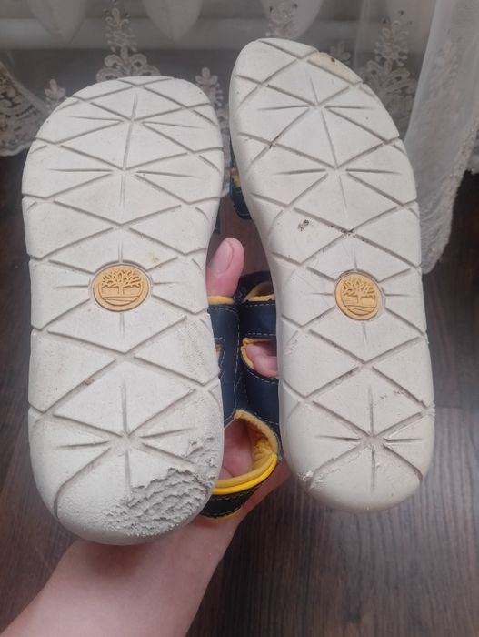 Босоніжки Timberland,в гарному стані