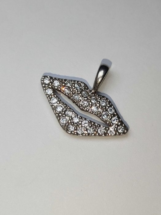 silver 925 srebrna przywieszka zawieszka usta kiss mark