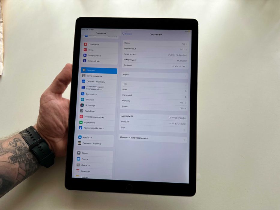 Apple iPad Pro 12.9 A1584, 256 GB, WifI, АКБ 100%, Планшет стан супер!