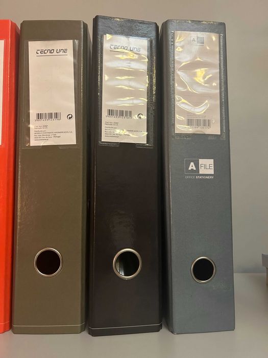 Dossiers A4 em excelente estado