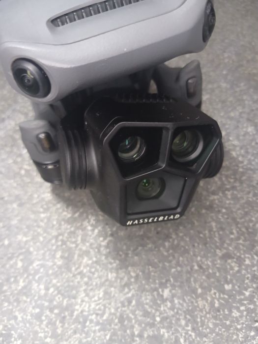 DJI Mavic 3 Pro .