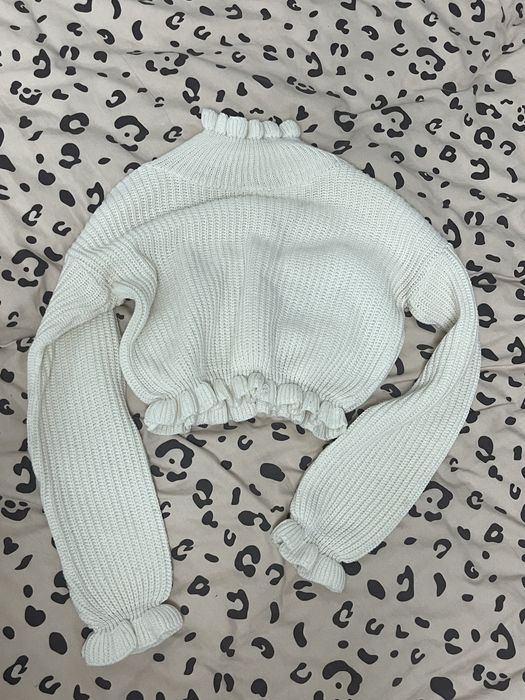 Светр вкорочений молочний