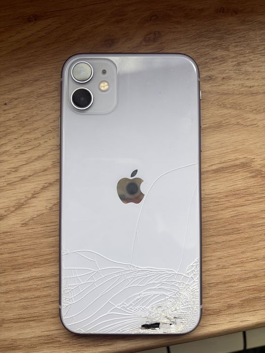 Iphone 11 64gb w kolorze fioletowym