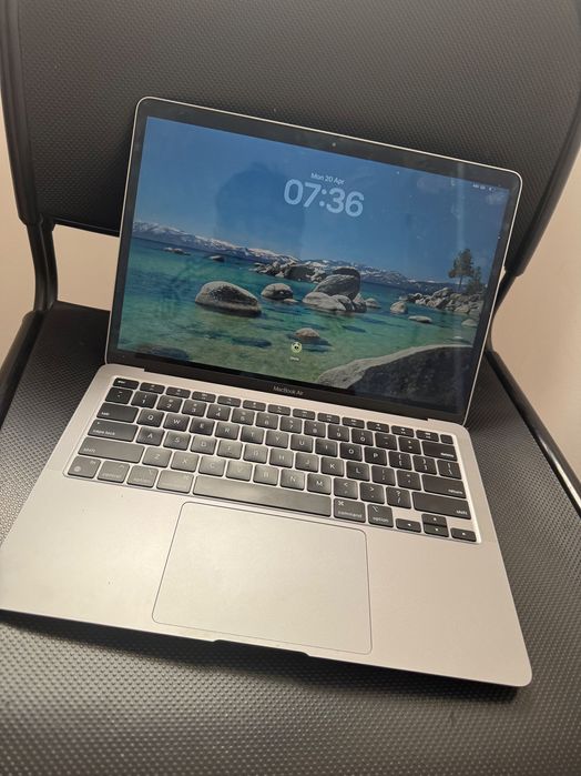 Apple MacBook Air M1 2020