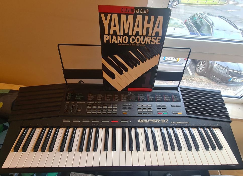 Teclado Yamaha PSR-37