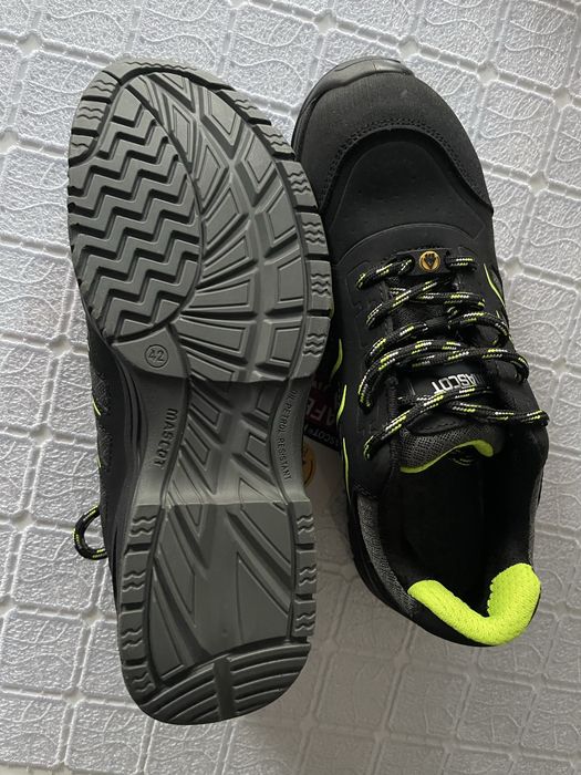 Buty robicze firmy Mascot Nowe !