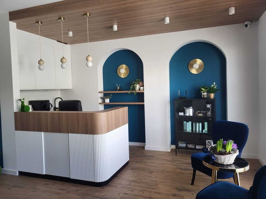 Wynajmę stanowisko dla stylistki paznokci lub makijażystki (stanowisko manicure)