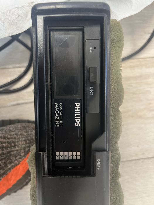 zmieniarka philips 6 disc cd changer dc022 do samochodu