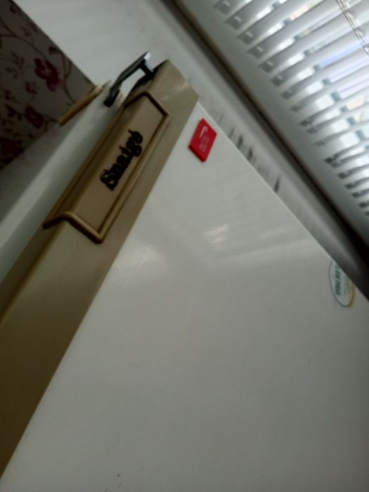 Холодильник з дефектом