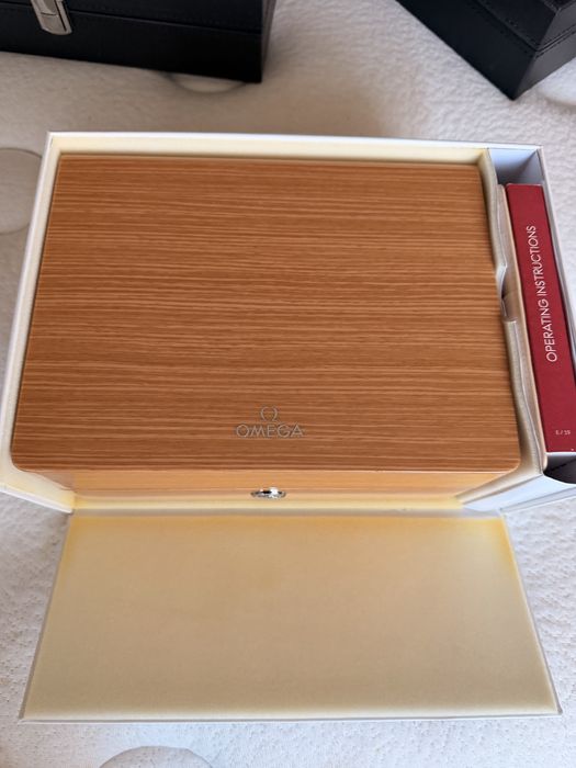 omega seamaster planet ocean  chronograph novo