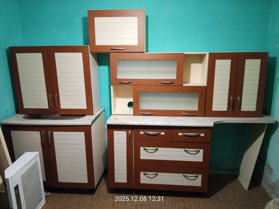 Продам кухню в нормальном состоянии