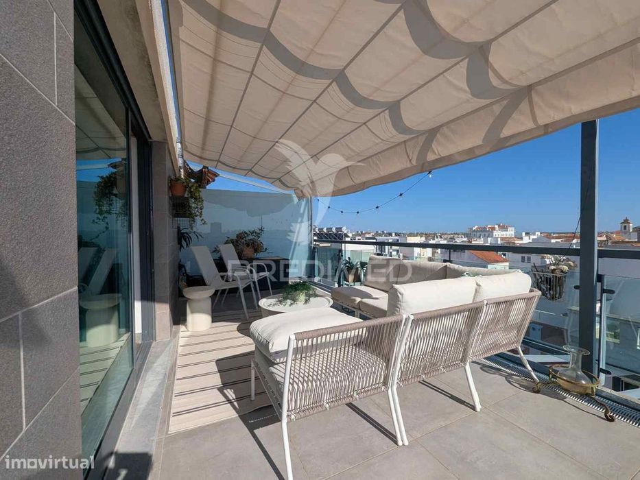 Magnífico T1, central, com um terraço, vista rio e garagem — Vila Real de Santo António, Faro