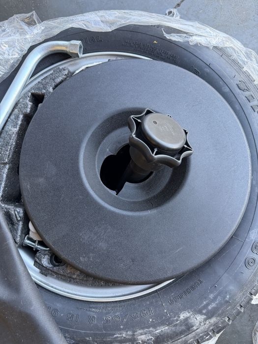Koło dojazdowe zapasowe zestaw kluczy klucze lewarek audi 5x112 r15 opona firehawk 195/65