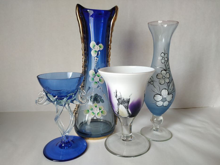 Вазы,  бокал, подсвечник стекло.