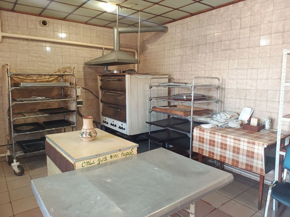 Здається приміщення на базарі (вул. Володимирська)