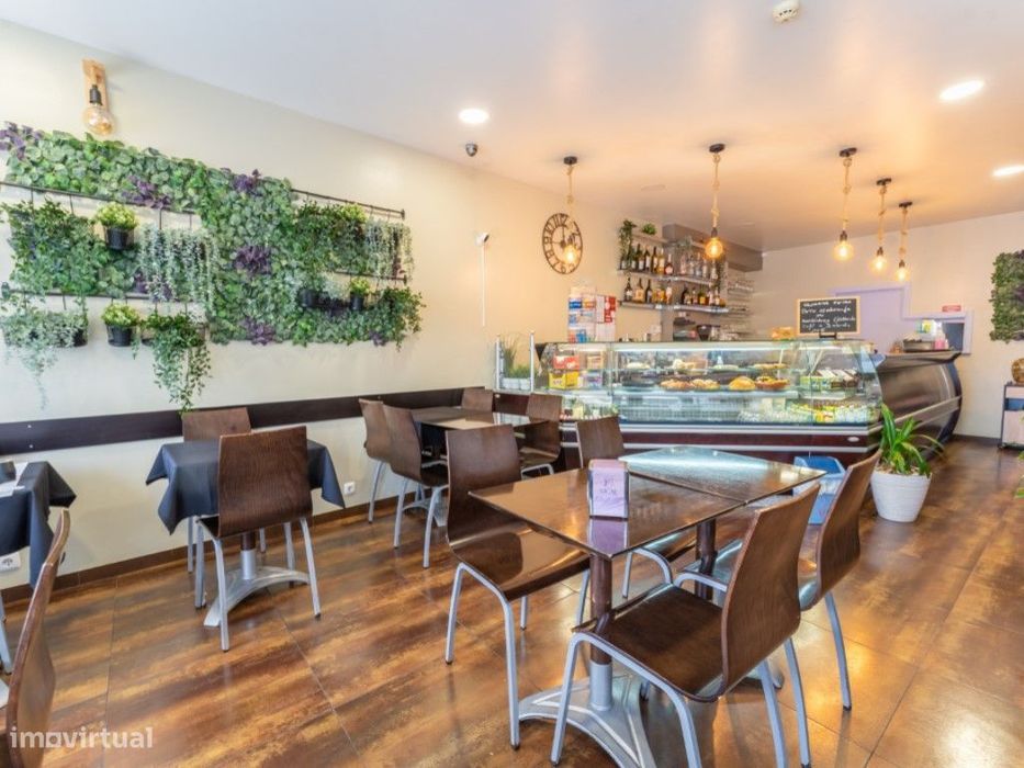 Bar/Restaurant with full inventory for sale in Nazaré