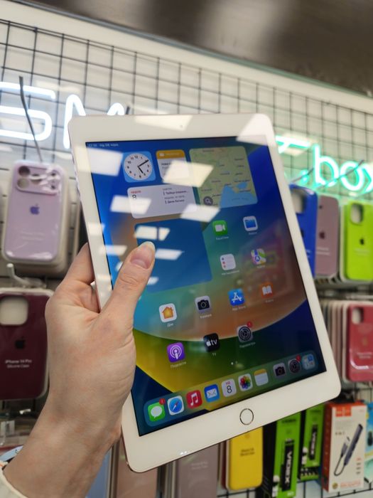 Планшет Apple iPad Pro 9.7" 32GB Рожевий + Apple Pencil