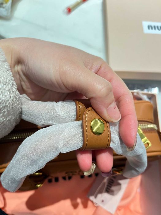 MiuMiu Brązowa Torebka 2025 - Elegancja i Luksus w Jednym