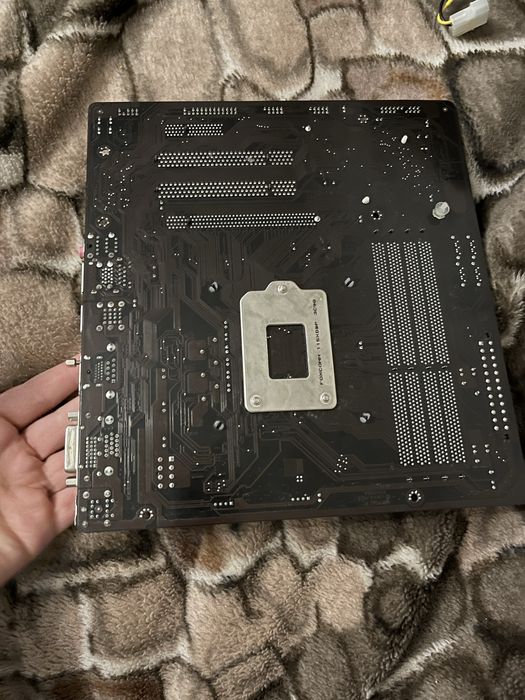 Материнская плата GIGABYTE  + Intel Core i3-4150 + 8GB DDR3