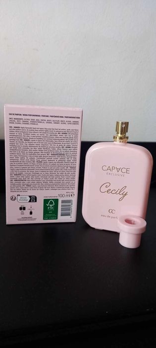 Perfumy damskie. Perfumy o słodkim zapachy. Piękne perfumy