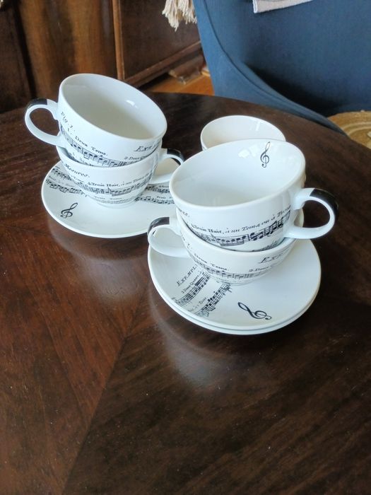 Zestaw współczesnej niemieckiej porcelany