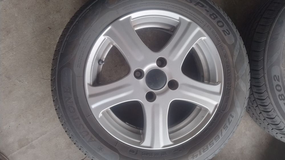Felgi 14 4x98 +opony letnie ET37