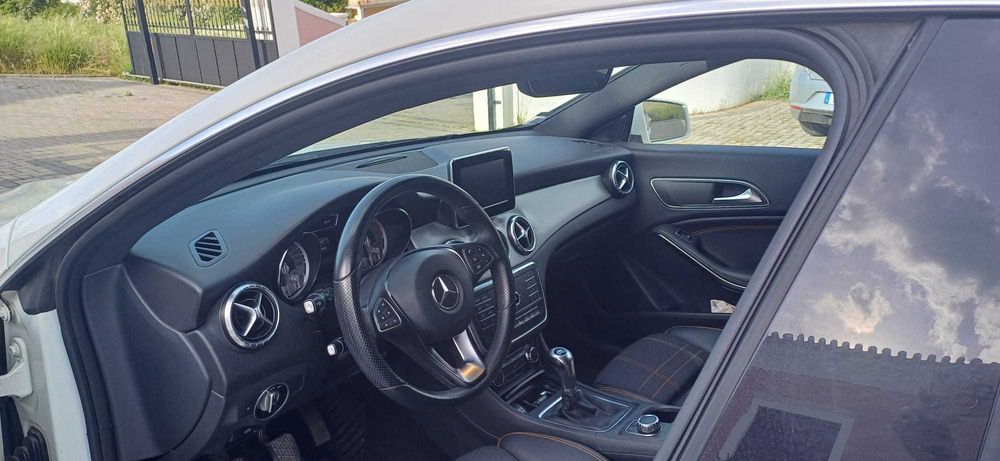 Mercedes-Benz CLA 200d