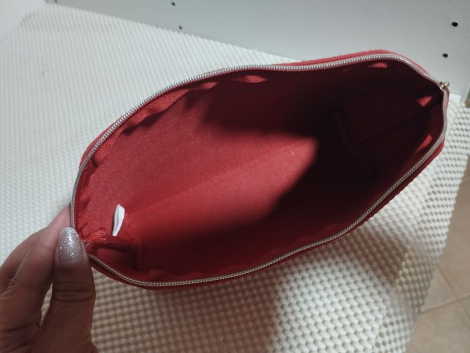 Bolsa nécessaire Guess