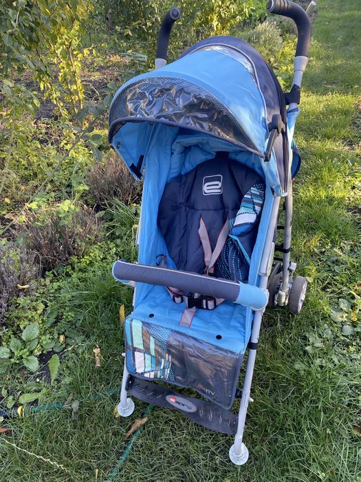 Дитяча коляска під ремонт