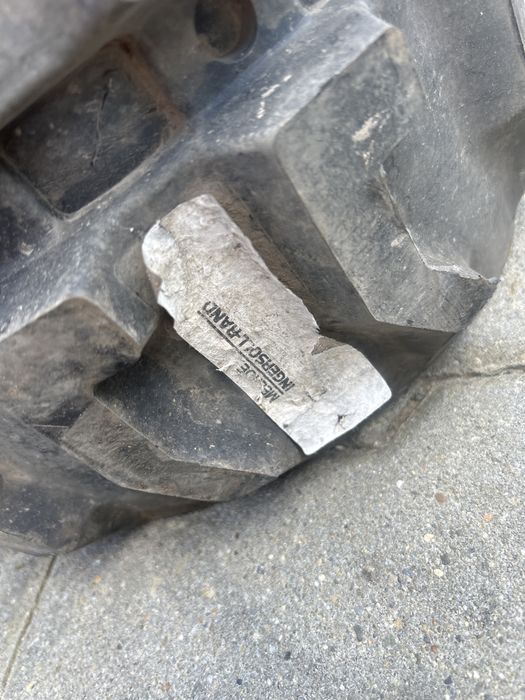 Orginalne gasienice bobcat Ingersol Rand avon nr 6.6.6.6.9.2.7 nowe