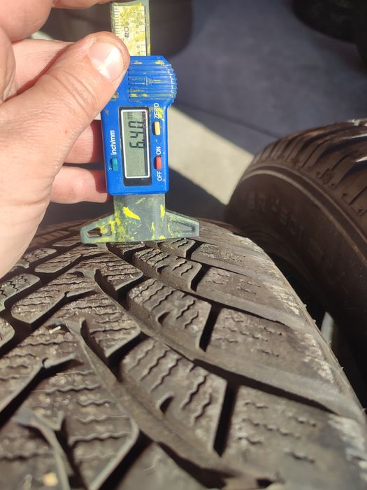 Komplet opon Falken EuroWinter HS01 SUV 225/65/17  106H