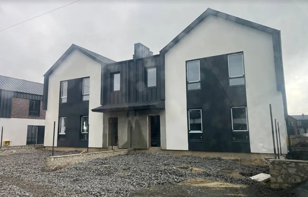 Продаж дуплекса у с.Петриків