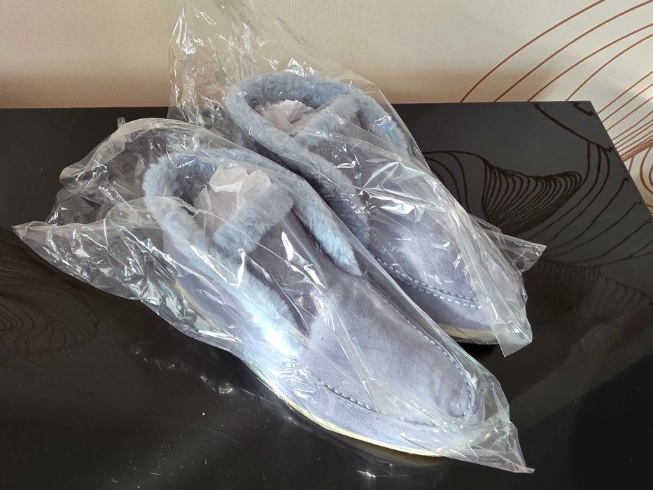 Продам  жіночі лофери Loro piano