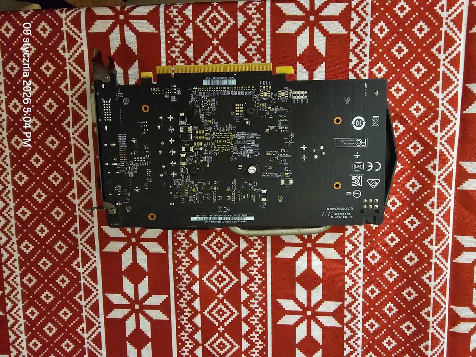 Karta graficzna GeForce GTX 1050tI 4gB plus pamięć ram , płyta główna