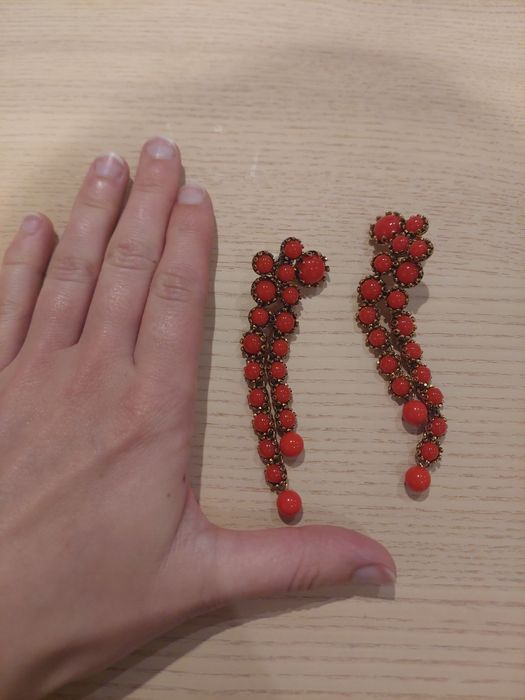 Brincos vermelhos Zara