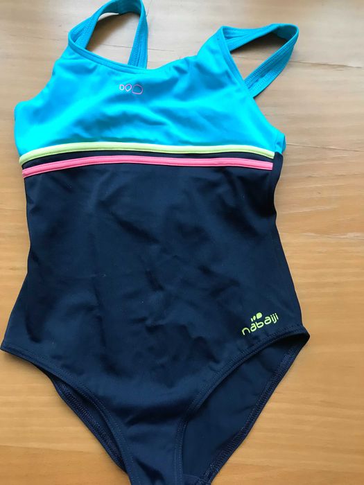 Kostium kąpielowy dziewczynka z Decathlon - 4- 5 lat