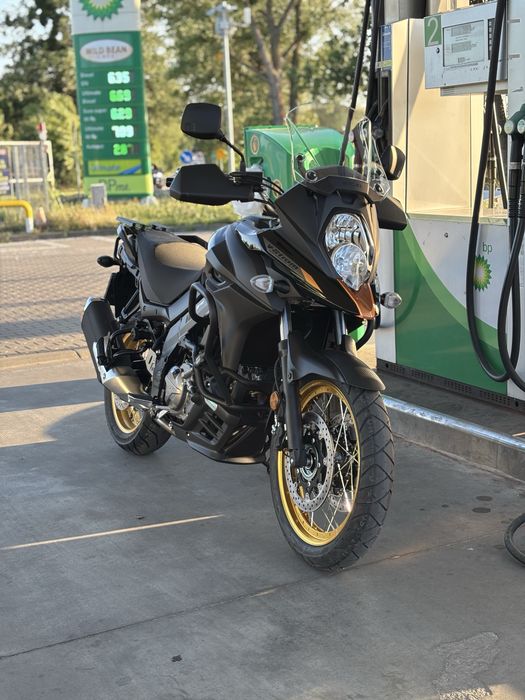 Suzuki dl650 v-strom xt 2024/2025 - 2500 km - gwarancja - jak nowy!