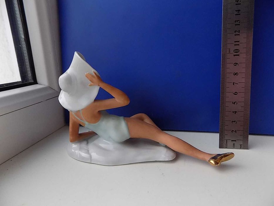 Статуэтка Купальщица номерная ГДР фарфор, h - 21 см