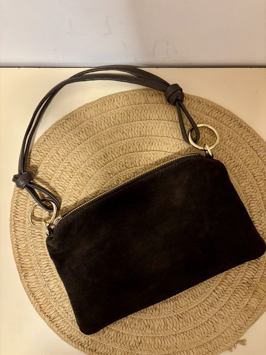 Przepiękna mała torebka z naturalnego zamszu czekolada Laura Biaggi