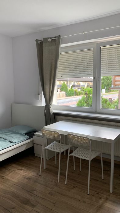 Pokoje pracownicze w Komornikach
