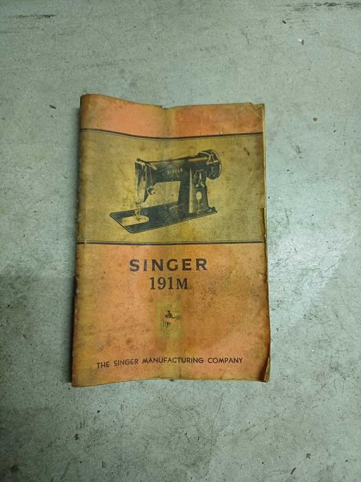Máquina de costura Singer