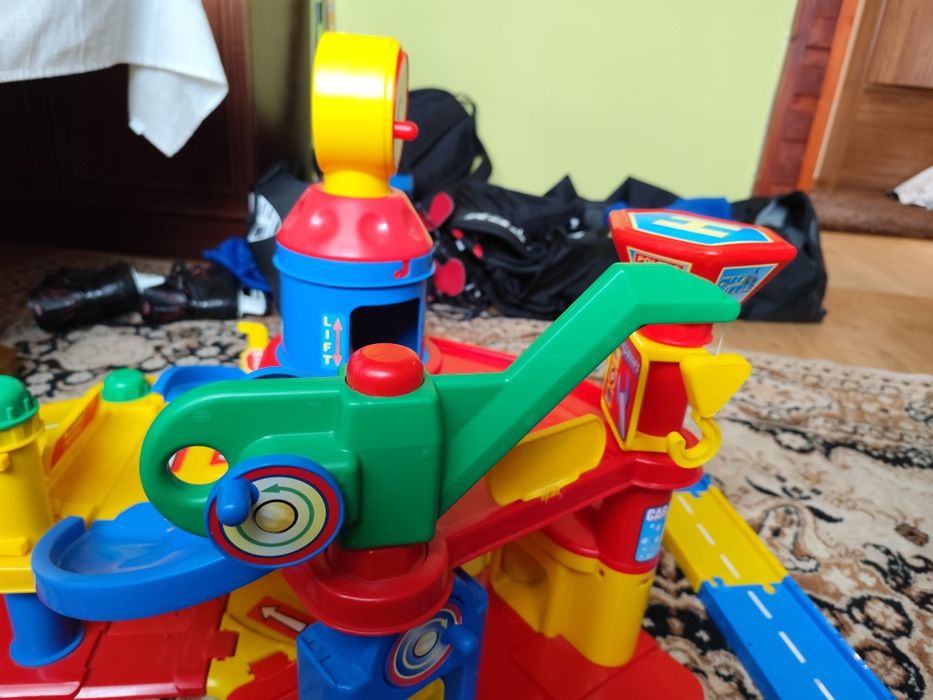 Wader garaż tor zjeżdżalnia winda autka