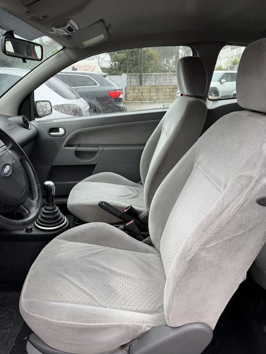 Ford Fiesta 1.25 Ghia GPL