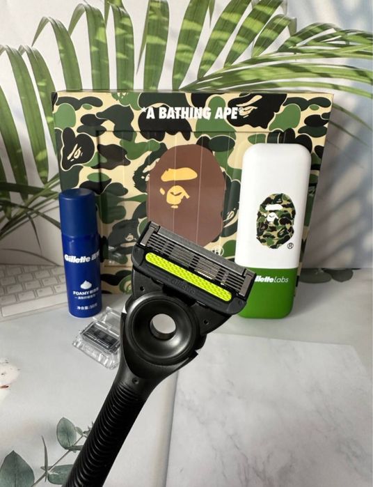 BAPE × Gillette Labs — подарочный набор бритва: 2 399 грн. - Подарунки ...