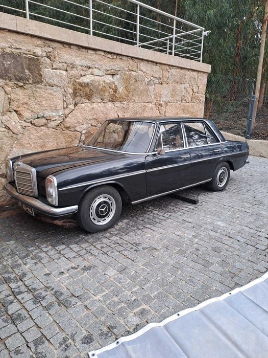 Carro clássico para restauro