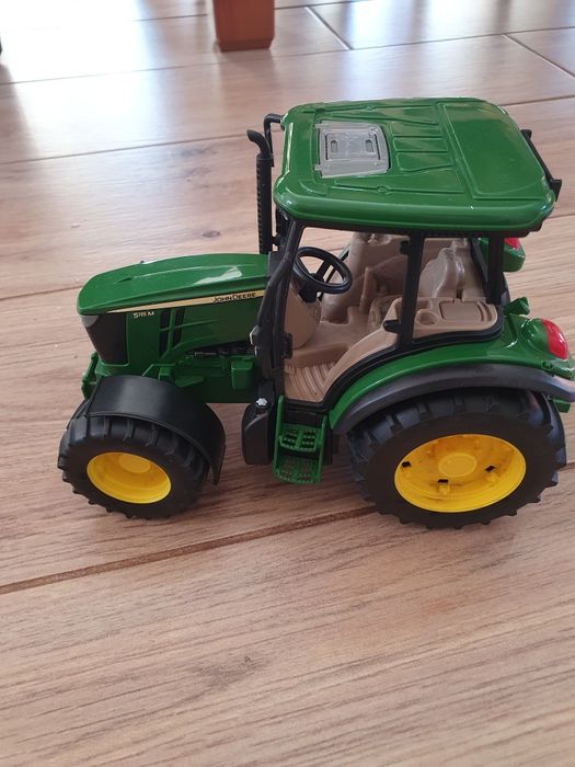 Traktor Bruder 5115 m John Derre