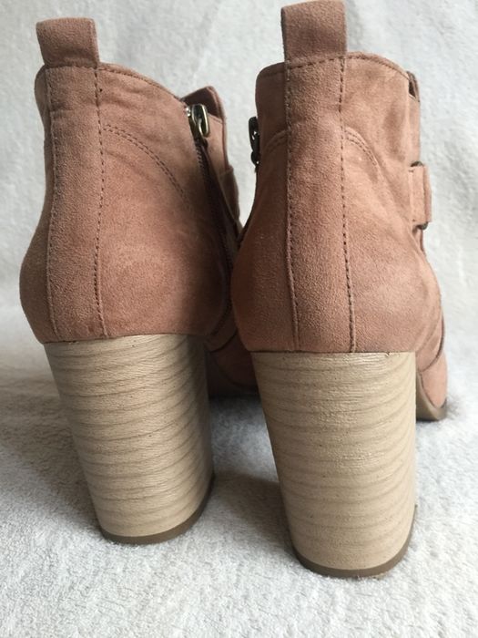 Botki Bershka 41
