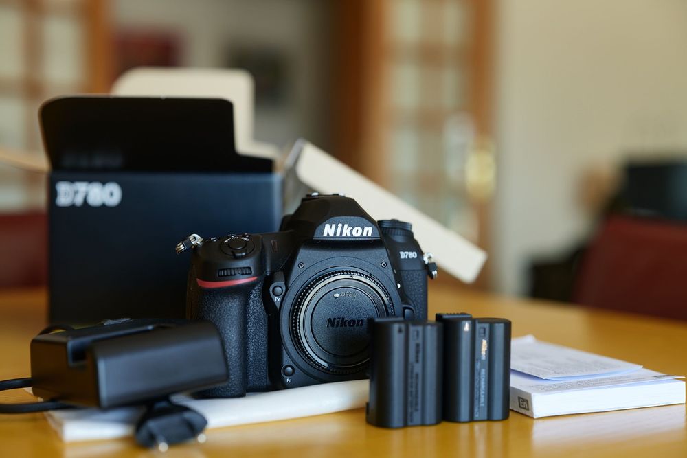 Nikon D780 (Corpo) - Como nova.