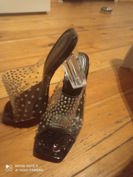 Przezroczyste klapki 11cm